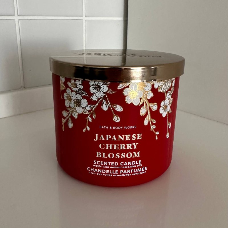 Свечи Bath&Body works Japanese Cherry Blossom, Dark Velvet Oud