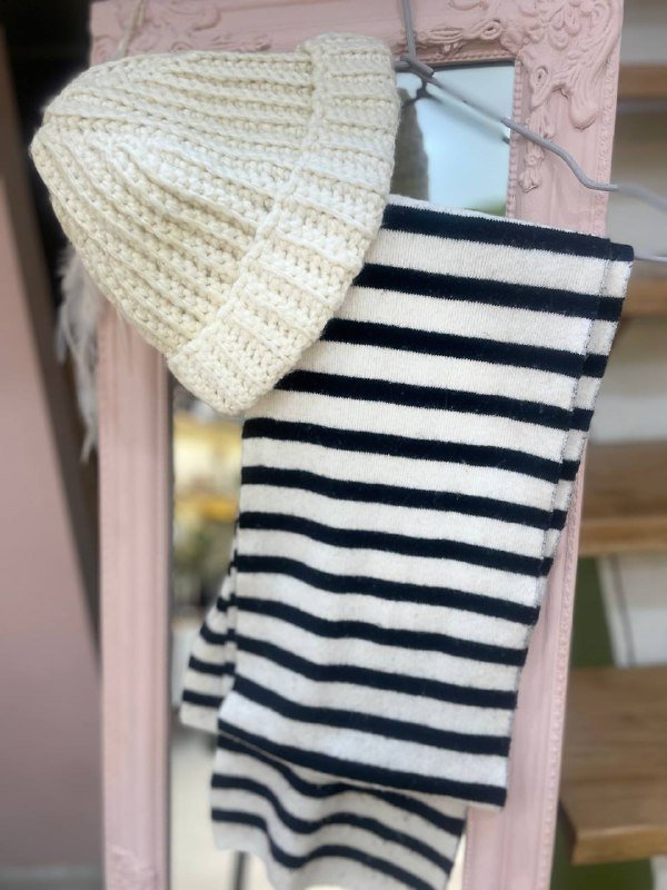 Шапка, шарф