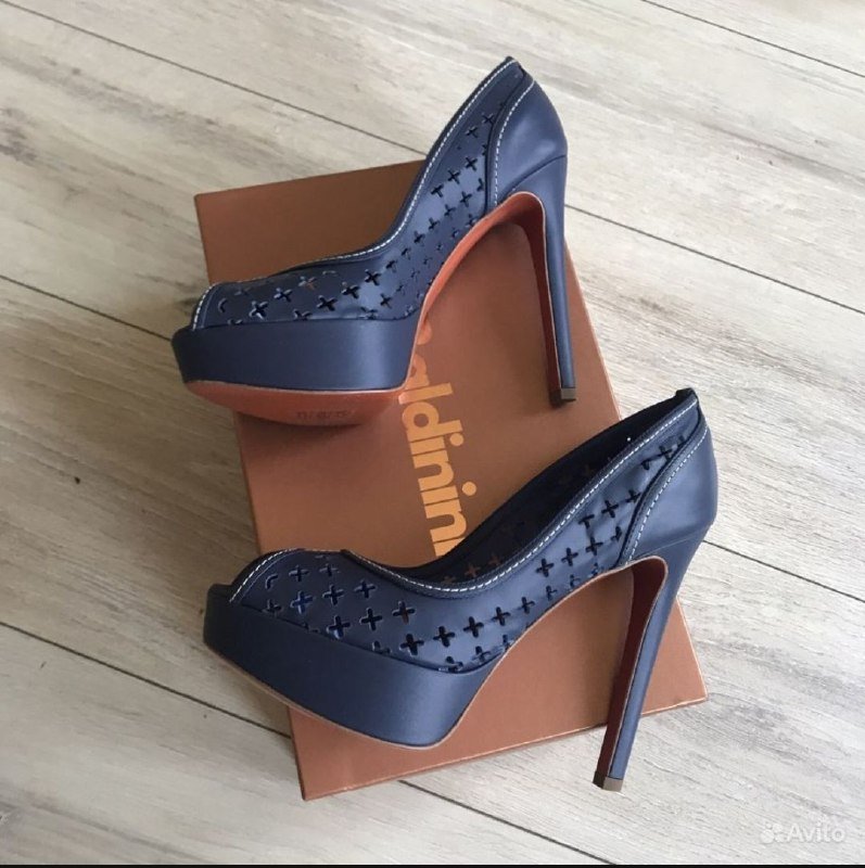 Оригинальные туфли Baldinini размер 37 8