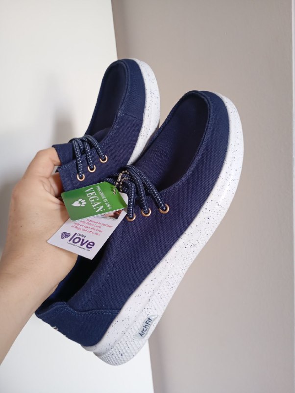 Skechers размер 40, сумка Рибок 70 лари