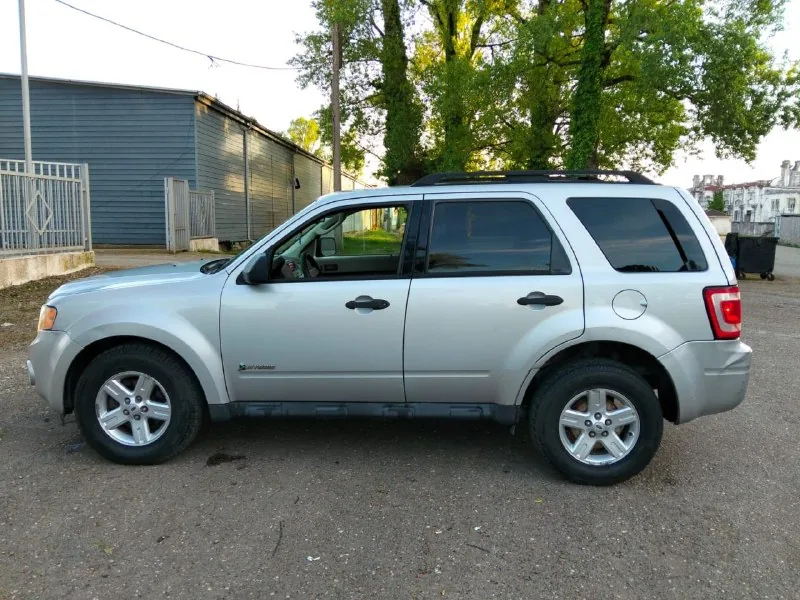Ford Escape 1