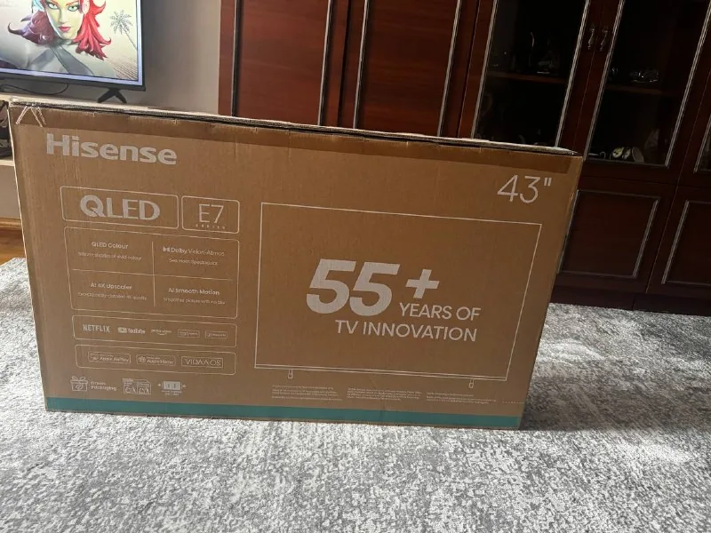 Hisense 43E7Q телевизор
