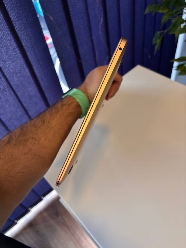 MacBook Air 2018 gold i5 8/128GB 6