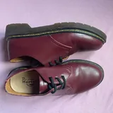 Вишневые ботинки Dr Martens 3