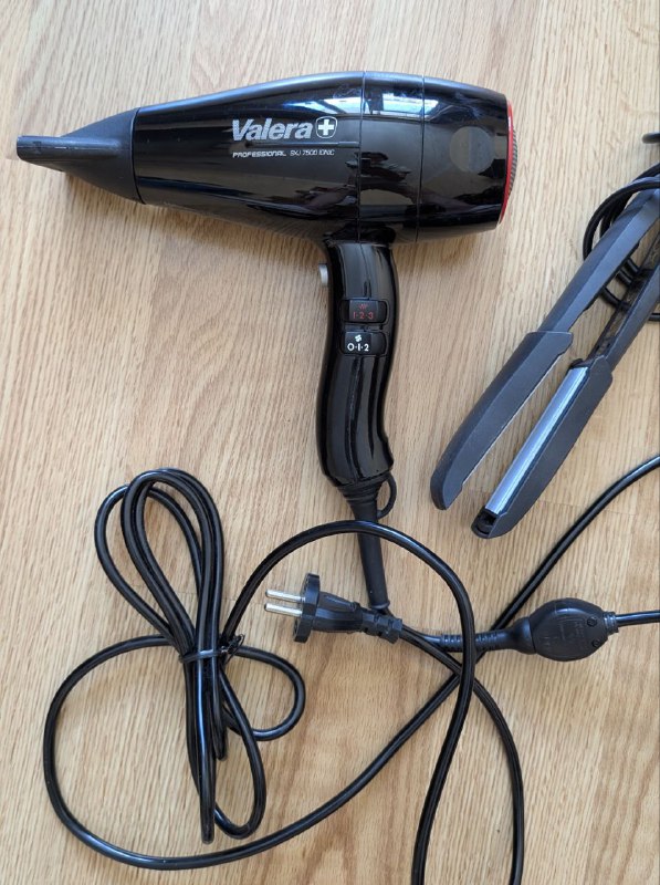 Небулайзер Omron, робот-пылесос, фен Valera 3