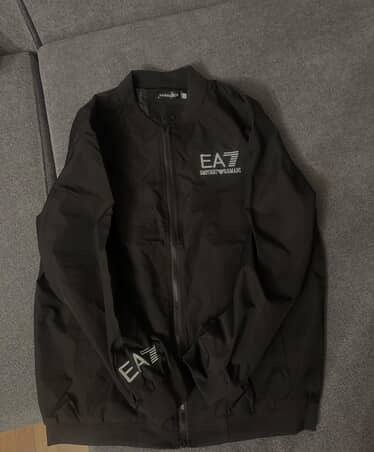 Prada ea7 и Burberry дождевик копия 2