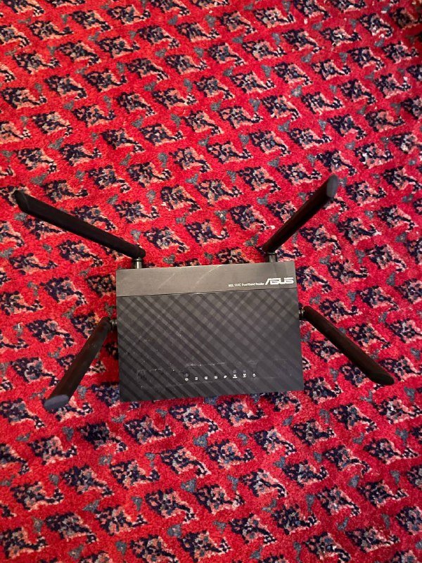 Микрофоны Hollyland Lark M1, XLR провода, роутер Asus, кабель Ethernet, USB hub, кейс для наушников 6