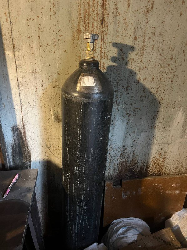 Станок, углекислородный баллон, зарядка, динамометрический ключ, набор головок с трещеткой, набор головок, вороток, набор инструментов, набор ударных головок, мультиметр клещи 2