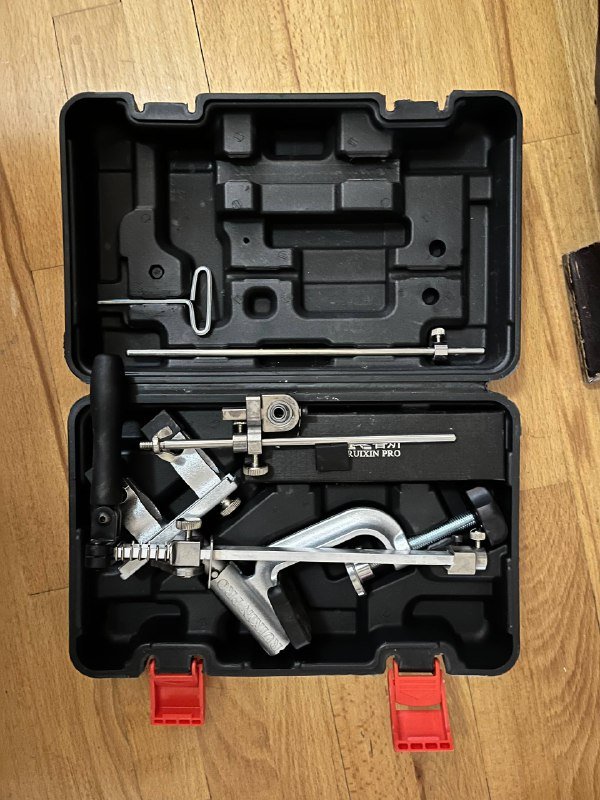 Инструменты, точилка для ножей, шуруповерт Bosh 5