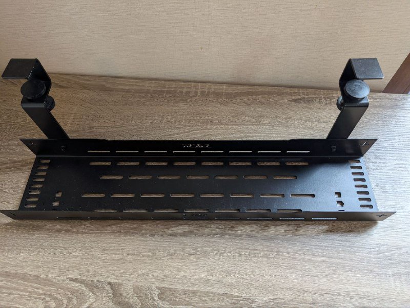 Держатель для кабелей