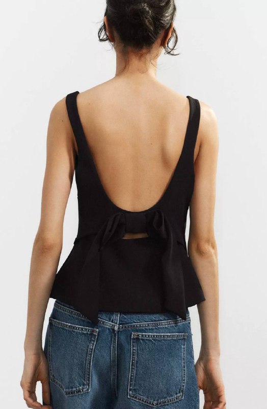 Топ Zara, джинсы серые, юбка-шорты, майка, юбка мини, кофта, сумка пушистая 2