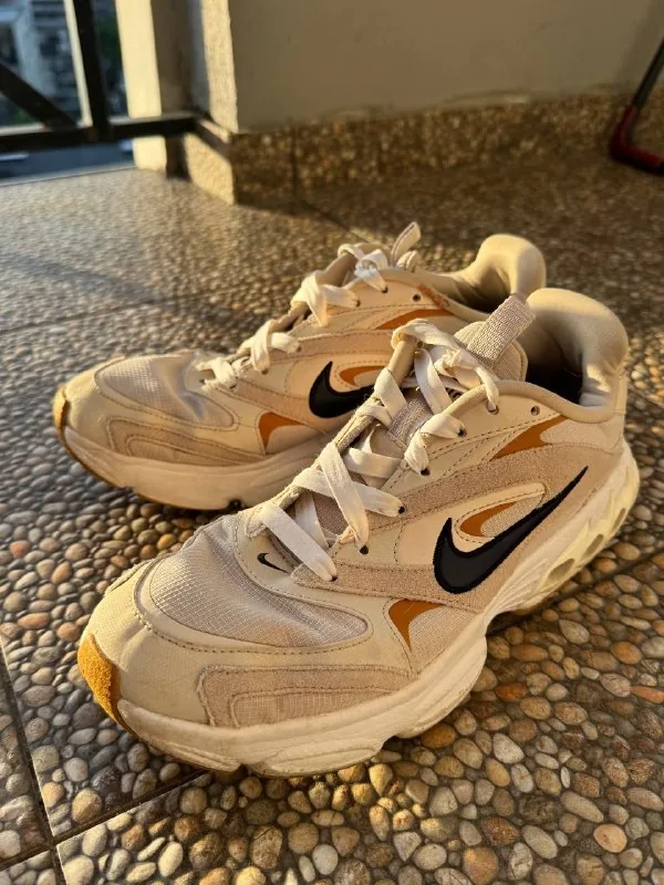 Кроссовки Nike 1