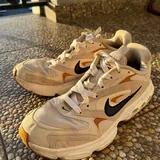 Кроссовки Nike 1