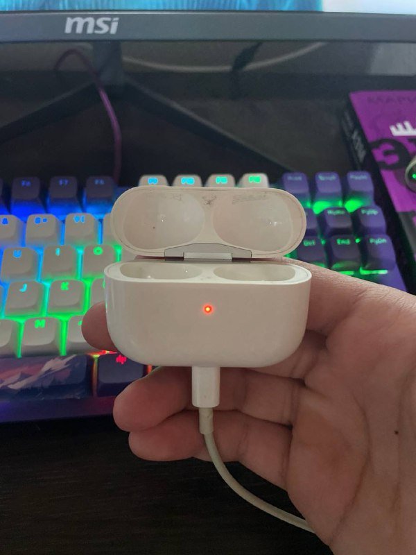 Кейс от AirPods Pro 1 оригинал без наушников