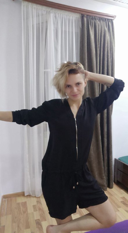 Платья, комбезы и красная жилетка 6