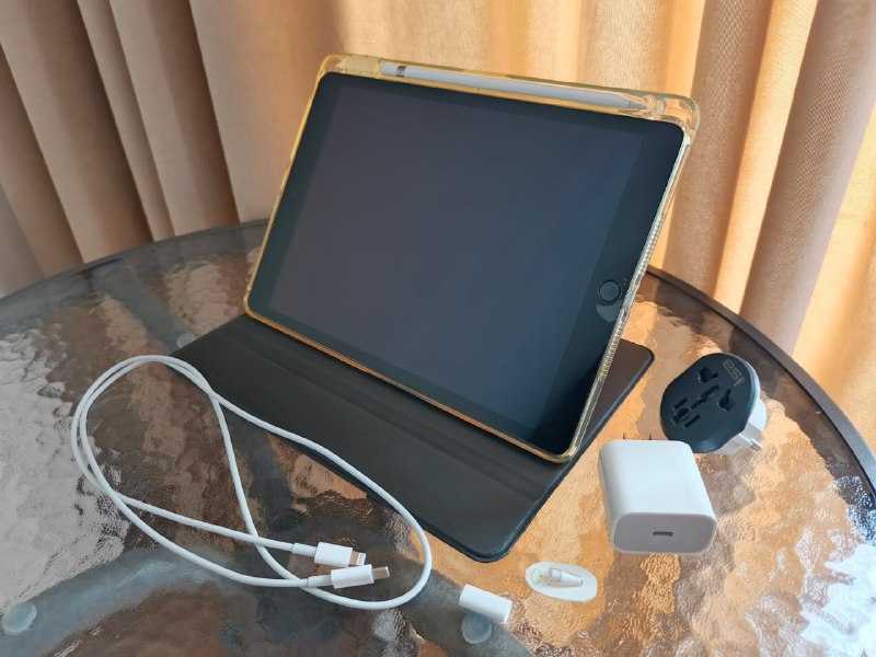 iPad 9 (2021) 10.2" Wi-Fi 64 ГБ, Apple Pencil 1