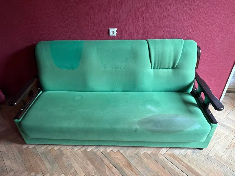 Диван