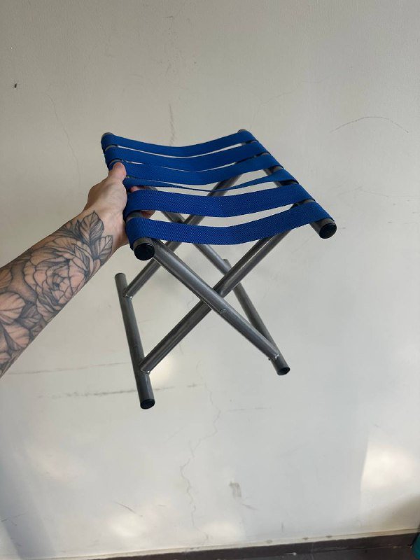 Пластиковый столик, 3 раскладных стульчика, пляжный зонт 4