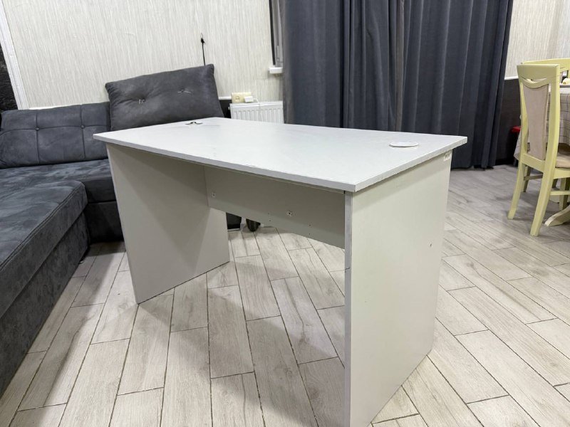 Стол белый прямоугольный 2