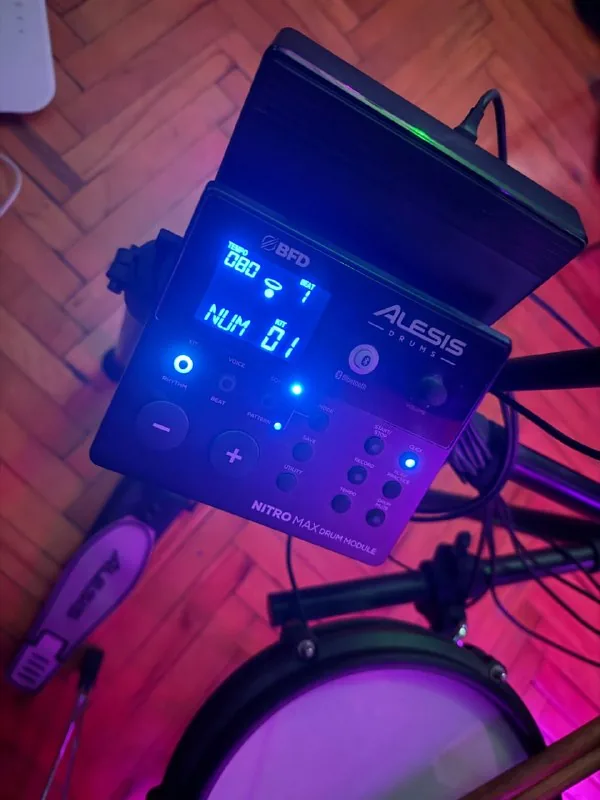 Электронная ударная установка Alesis Nitro Max Kit 1