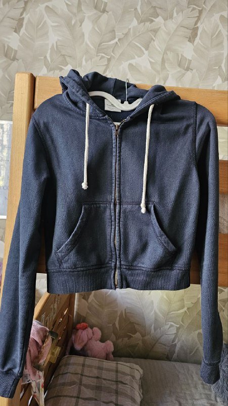 короткий жакет худи Pull&Bear XS S