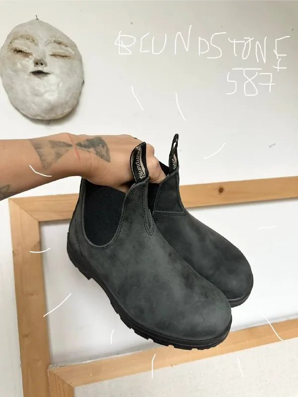 Blundstone 587 boots 1