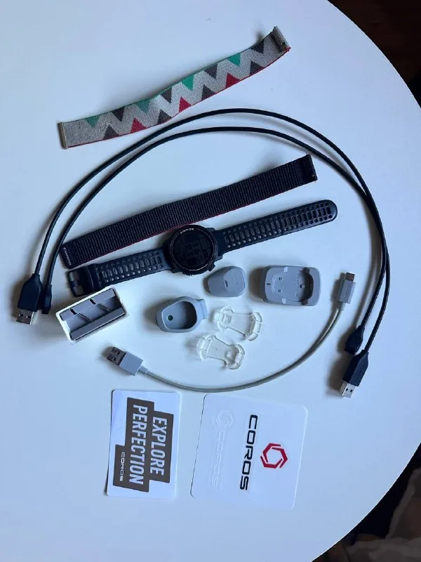 Coros PACE 3 watch, Pod 2 sensor, cable, strap 1
