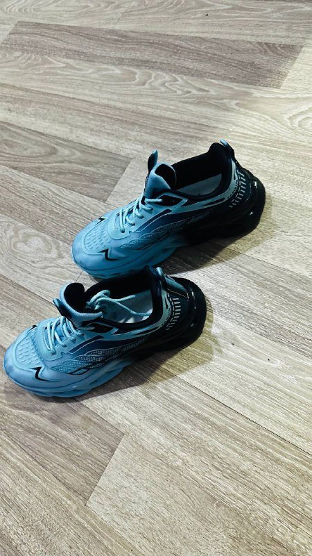 Мужские кроссовки размер 41 новые