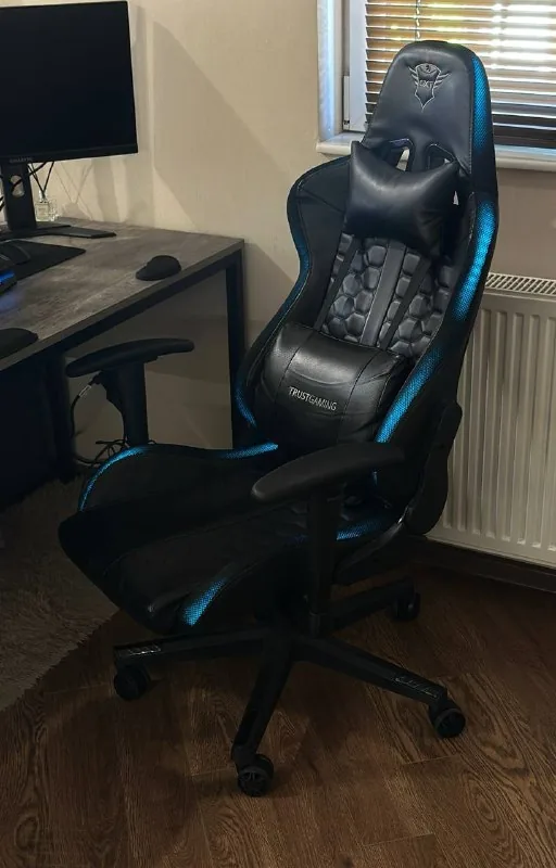 Игровое кресло GXT 1