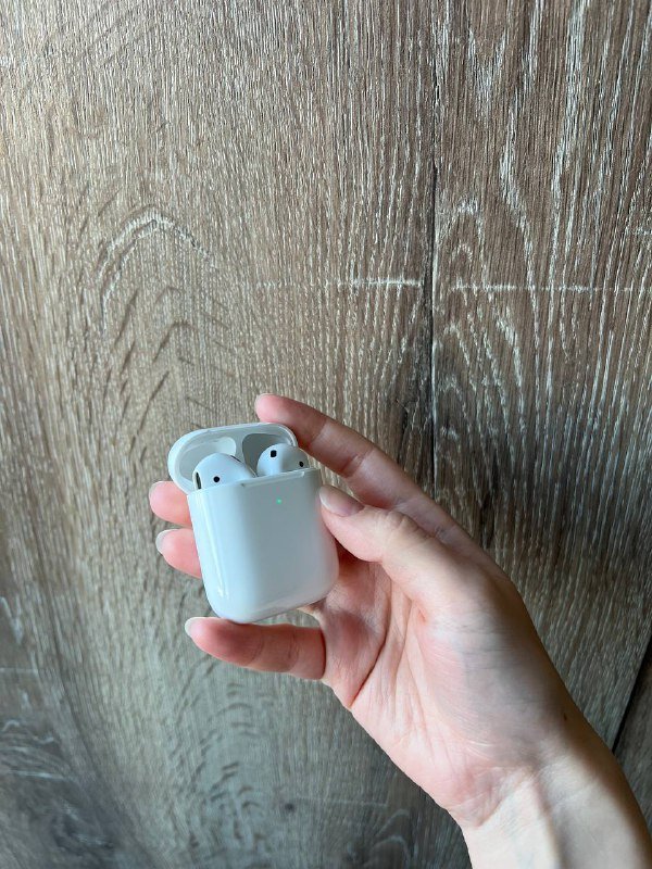 AirPods 2 с чехлом