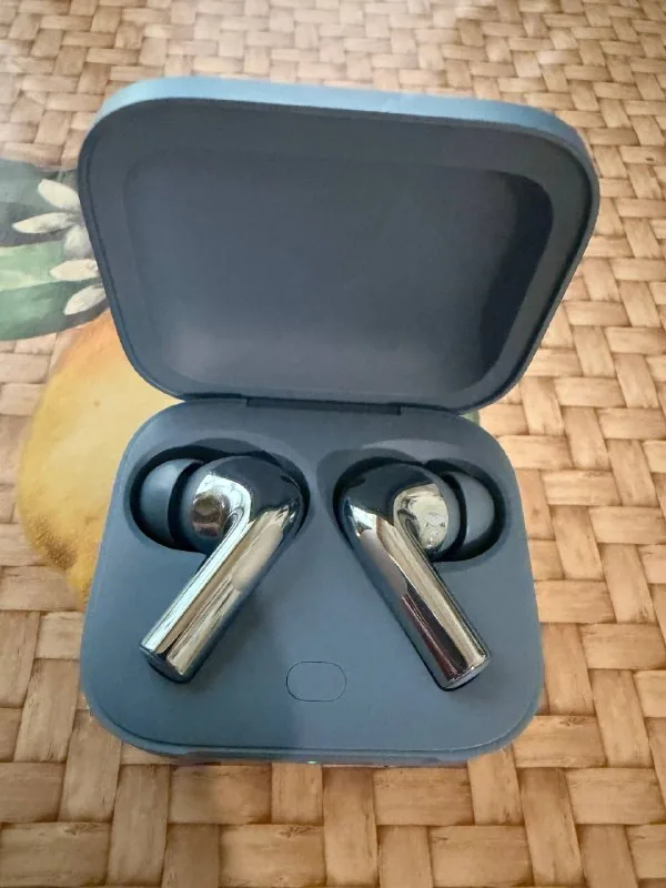 OnePlus Buds 3