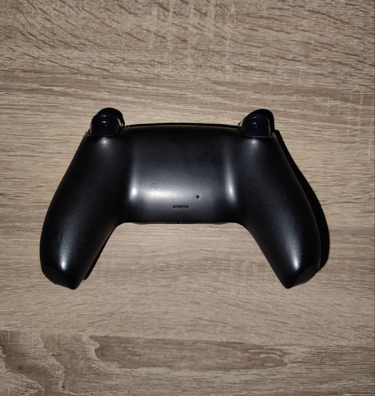 контроллер DualSense, игры Hogwarts Legacy, Street Fighter 6, Mortal Kombat 11 Ultimate, Need for Speed Unbound 4