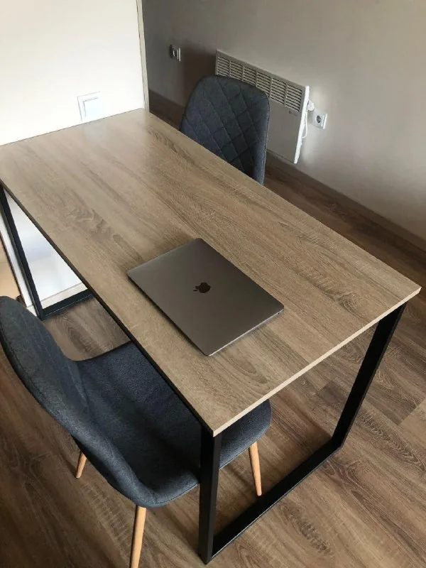 Rectangular writing desk 1