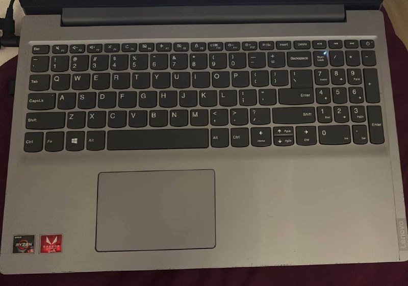 Игровой ноутбук Lenovo AMD Ryzen 5 3500U 8Гб SSD 1ТБ 3