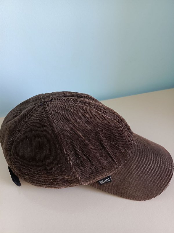 Теплая кепка с защитой для ушей