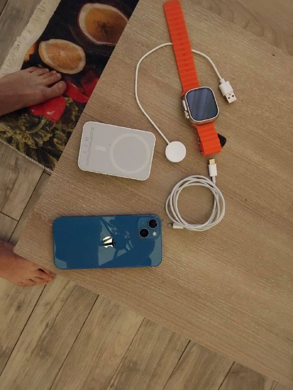 Айфон 13 128GB цвет синий, небольшой царапины 2
