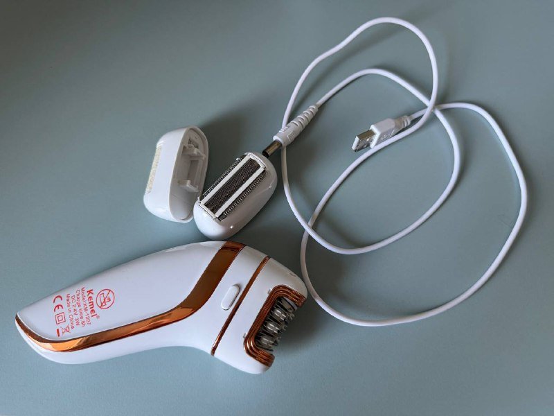 Механический эпилятор с дополнительными насадками