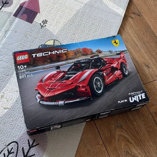 LEGO Technic Ferrari 42212