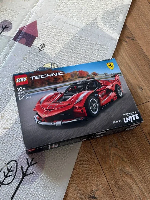 LEGO Technic Ferrari 42212