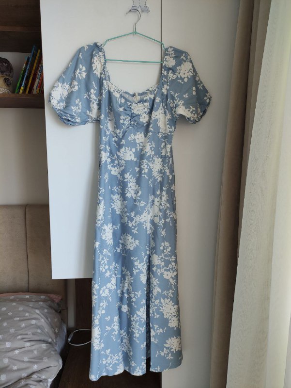 Платья Mark Formelle, Waikiki, H&M, сумка Zara