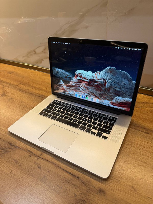 Ноутбук MacBook Pro Retina 15-inch Mid 2015 256 ГБ