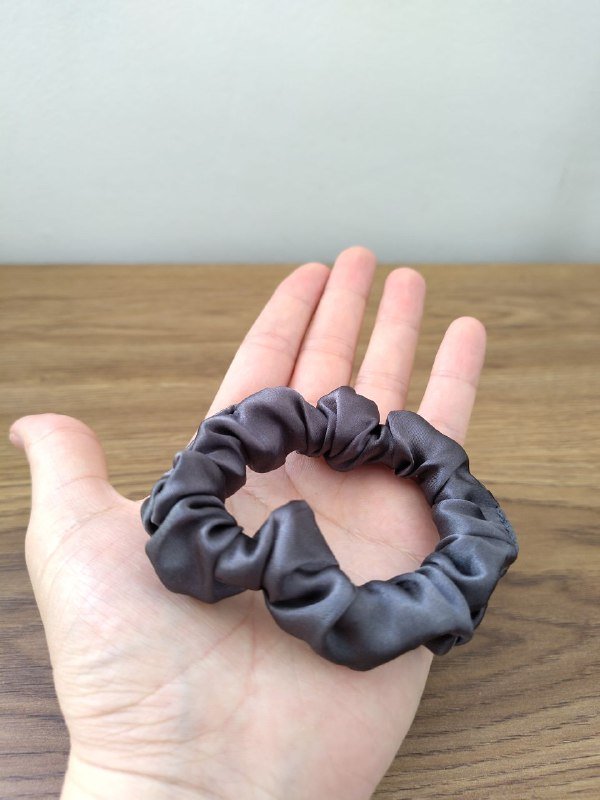 шампунь MedPlanta, тоник Greenmade, крем Smorodina, маска Jurassic spa, резинки из шелка 6