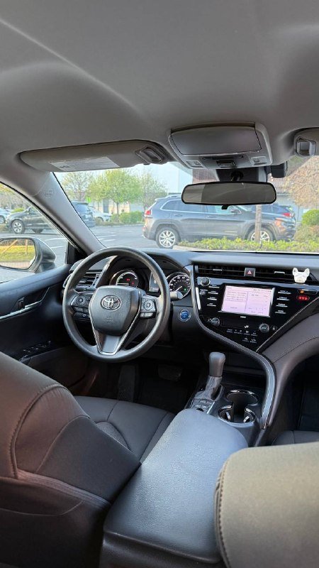 Toyota Camry LE 8
