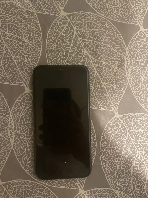 iPhone XR 64 ГБ 1