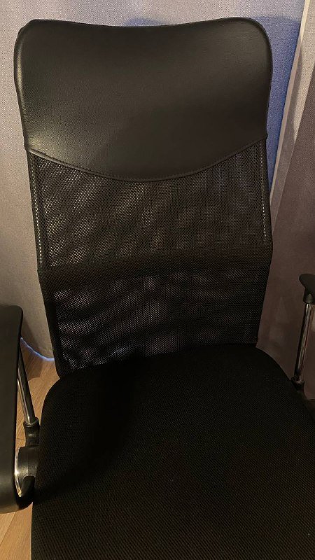 Компьютерный стол Jysk, компьютерное кресло 3