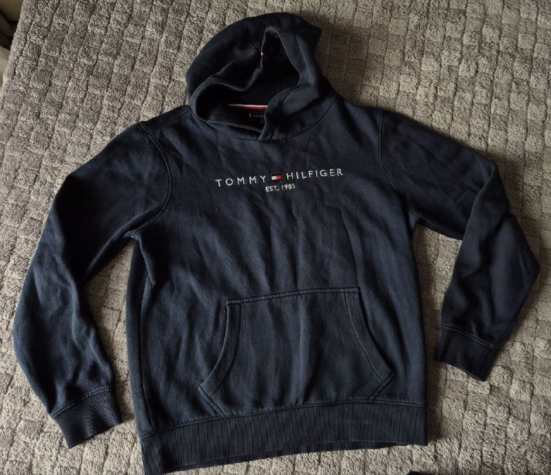 Толстовка Tommy Hilfiger, Свитшот Kenzo, Футболка Diesel, Футболка Adidas, Толстовка Adidas, Бомбер Diesel, Куртка кожаная Diesel, Жилет Diesel, Куртка Gipsy кожаная