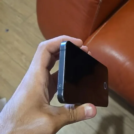 Nothing Phone (1)