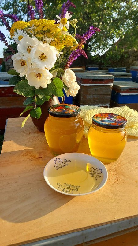 Пчелиная продукция: мёд, забрус, перга, пыльца, маточное молочко, воск, уксус, медовая водка 2