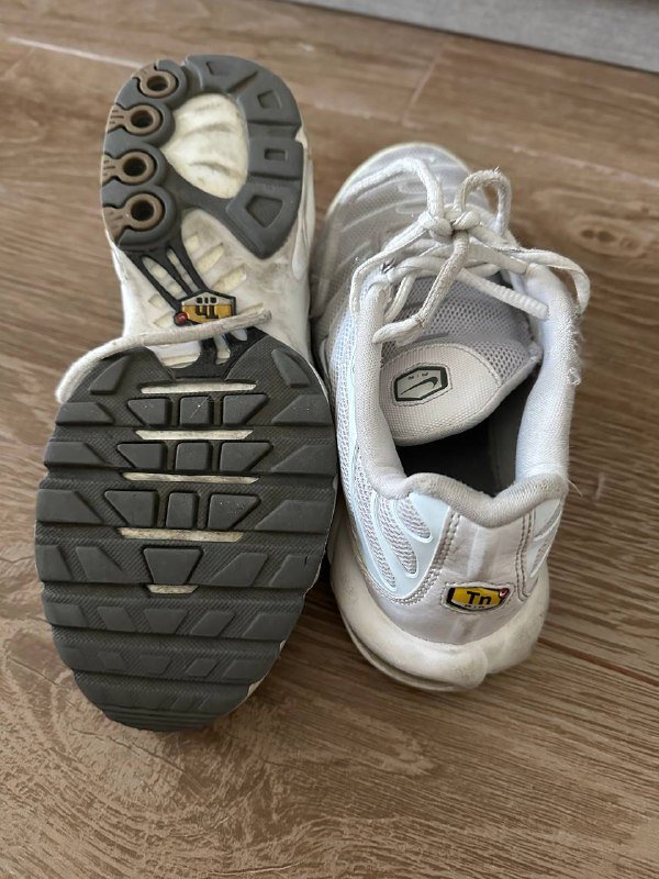 Nike TN, Air Jordan 1 Retro High OG Dark Mocha 2