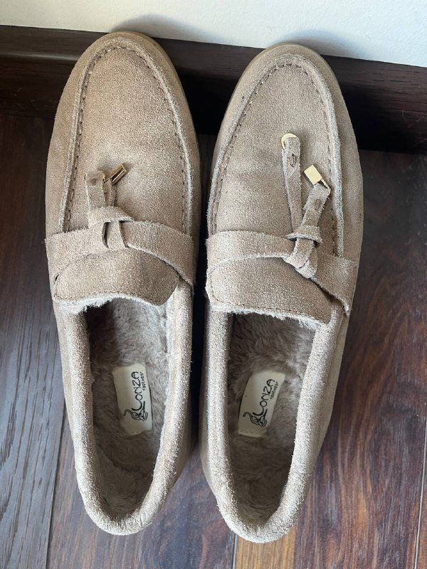 пальто женское, сумка DKNY, джинсы женские, кофта с капюшоном, кеды DKNY, рубашка Minus, спортивные штаны Puma, лоферы, джинсы Tommy Hilfiger 9